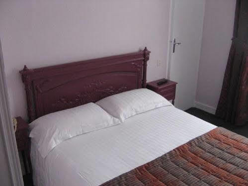 Balzac Hotel Fougères Buitenkant foto