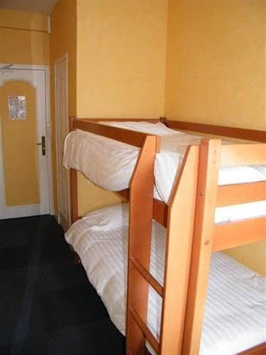 Balzac Hotel Fougères Buitenkant foto